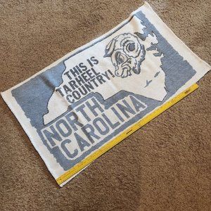 UNC Carolina Tarheel Tapestry - Ultimate Fan Must-Have in Iconic Tarheel Blue 🏀